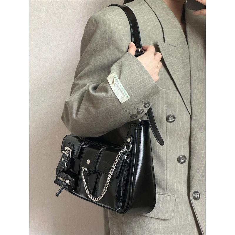 Black Versatile Commuter Shoulder Crossbody Bag Solid Color Spice Girl Chain Bag Niche Design Cool Handsome Locomotive Bag Multi-Pocket