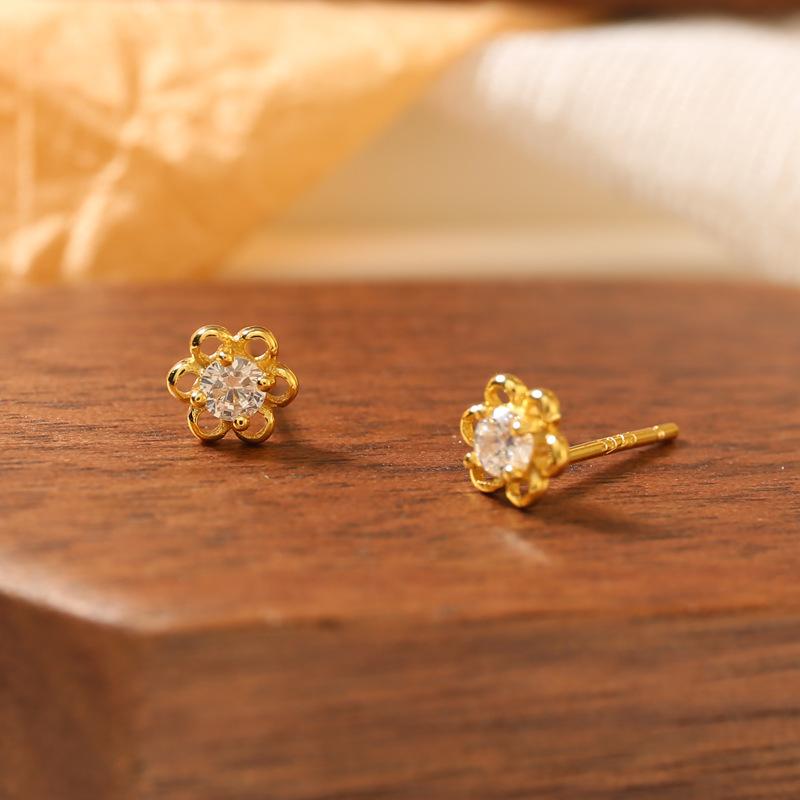 Mini Cute Little Flower Earrings  Fashionable  Versatile and Exquisite Earrings  A Birthday Gift for Your Bestie or Girlfriend