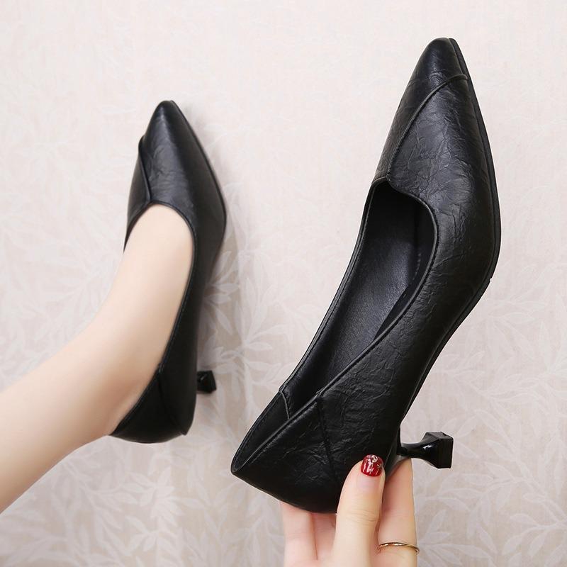 Not Tired Feet Professional Women's Shoes New Soft Leather High Heels Pointed Comfortable Middle Heel Black Work Temperament Single Shoes