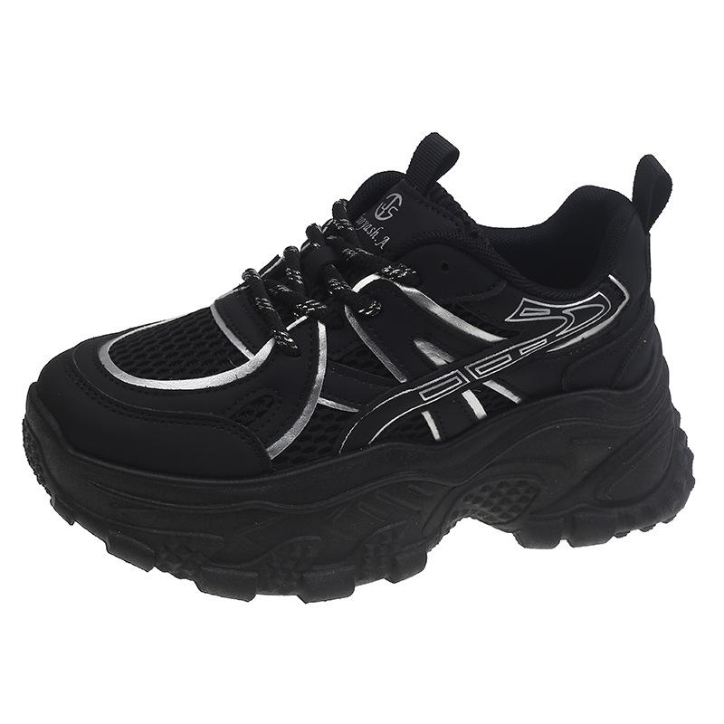 Dad's shoes have increased in height in autumn, and the new 2025 super-fire breathable mesh sports and leisure platform women's shoes and white shoes.