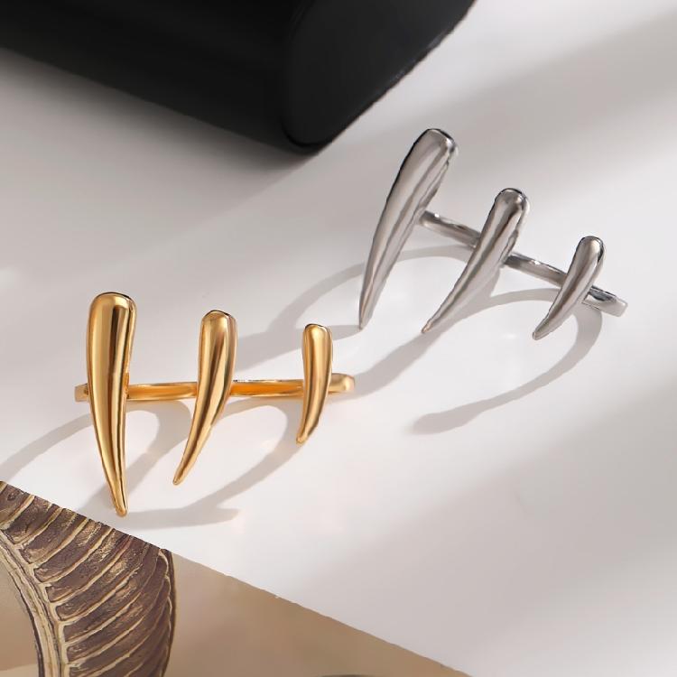 Fashion Claw Styles Statement Rings In Metallic Finish To Elevating Your Accessory Game