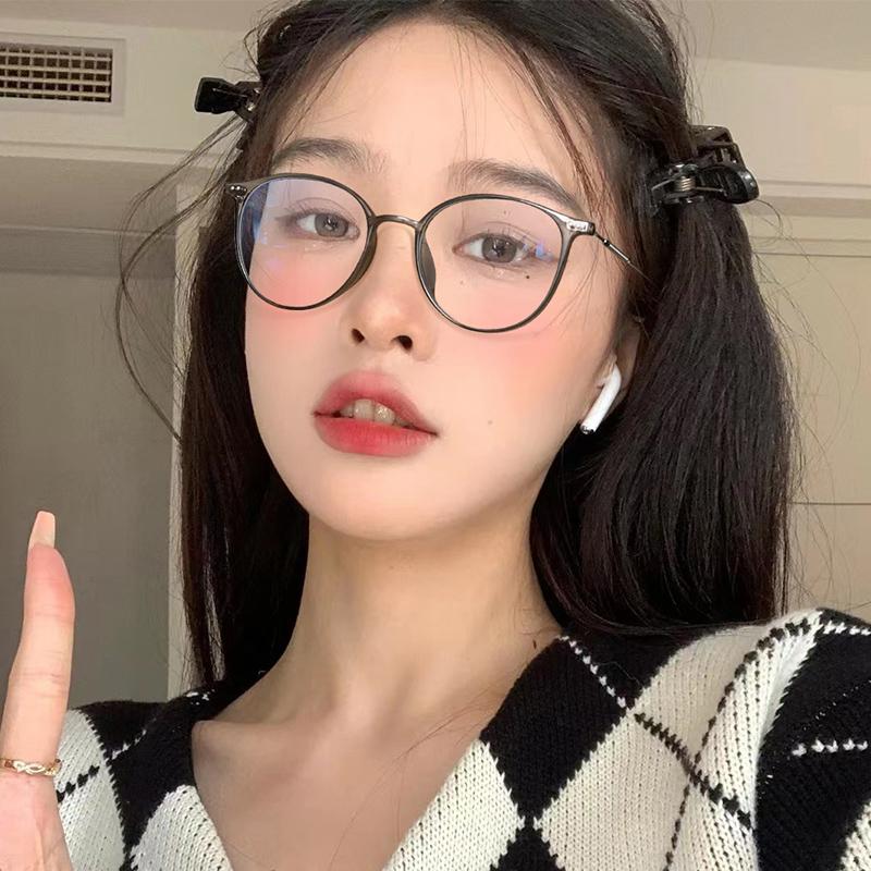 Color Changing Light Myopia Glasses for Women Retro Round High Definition Clear Glasses Men Super Light Blue Light Blocking PC Screen Glasses 0 Up