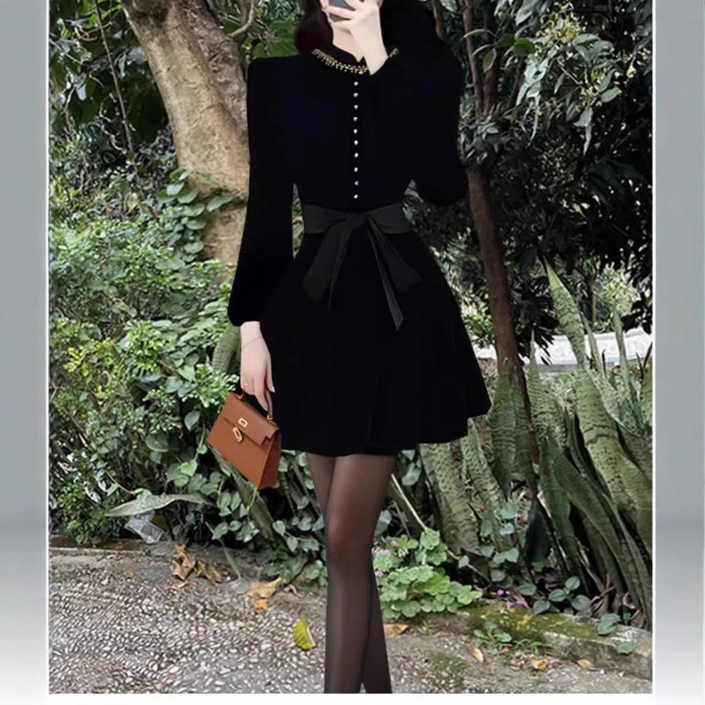 New daughter black velvet long-sleeved dress autumn short birthday dress little black dress tide