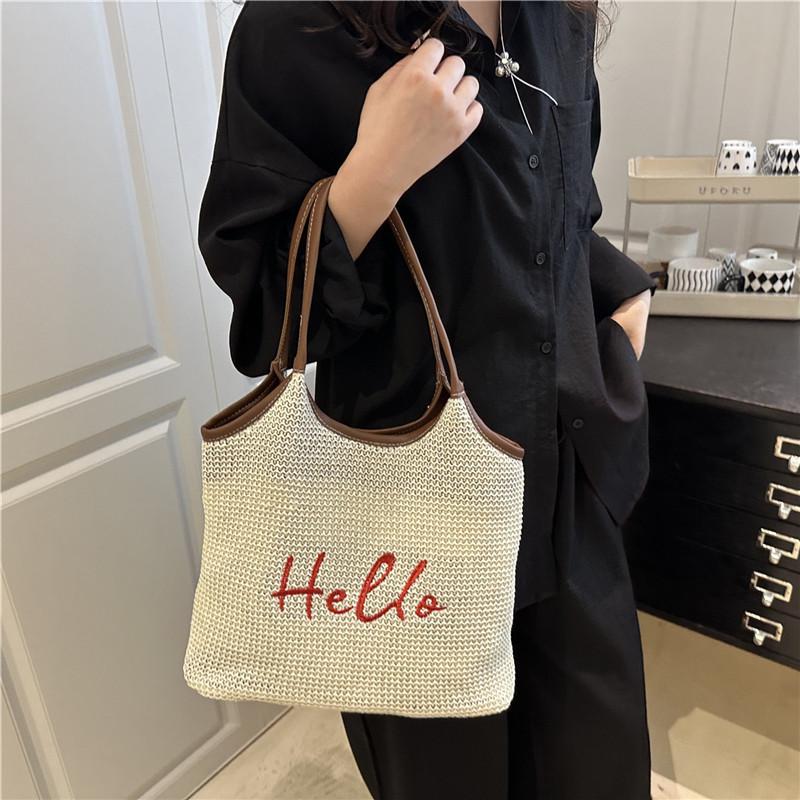 Large Capacity Straw Woven Tote Bag Women's 2025 New Summer Fashion Woven Bag Versatile Commuter Shoulder Tote Bag