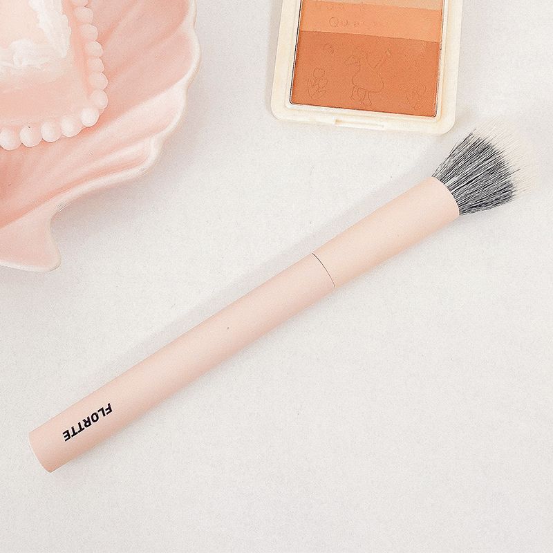 FLORTTE Peripheral Large Size Oblique Head Concealer Brush Blush