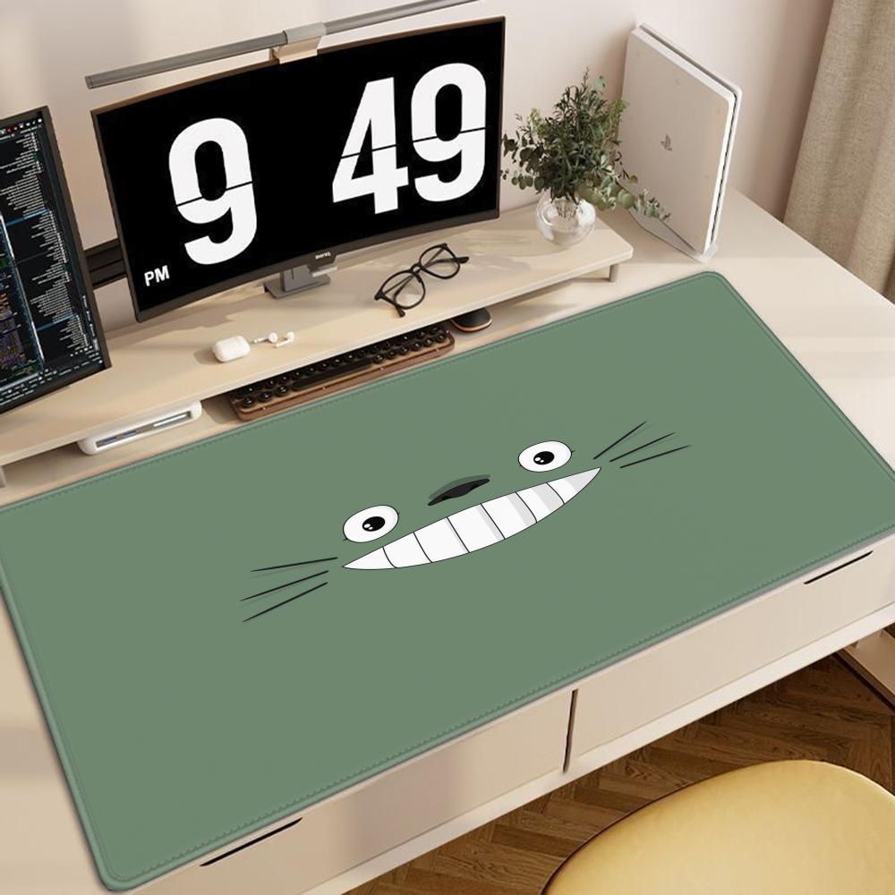 Anime Kawaii Tischmatte Mauspads Büro HD-Druck TTotoros Große Schreibtischmatte Rutschfeste Tastaturmatten PC-Schrank Süßer Teppich Mauspads