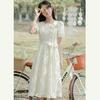 Retro Sommerkleid mit Puffärmeln, Schleifenbändern und taillierter Taille
