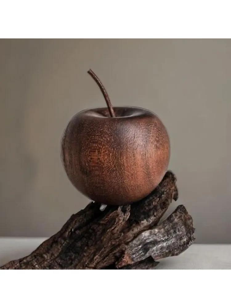 Apple expanding fragrant tree