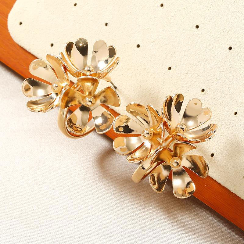 French Retro Flower Korean Earrings - Versatile Bridal Wedding Accessory