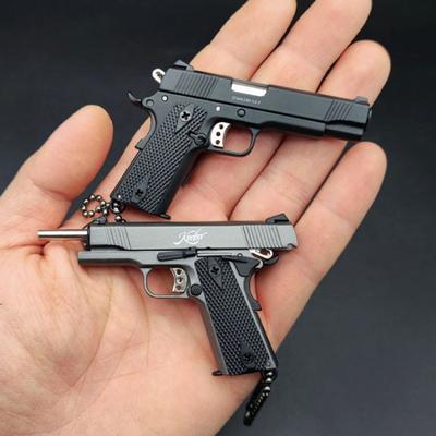 Mini modelo de pistola de metal Escala 1:Mini llavero de metal modelo 1911, juguete de pistola, juguete de simulación para niños, regalo