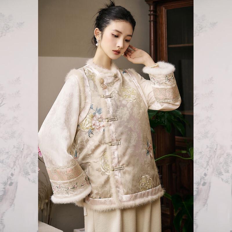 

Женский стеганый жилет с вышивкой Mountain Moon Poem от JK&JS