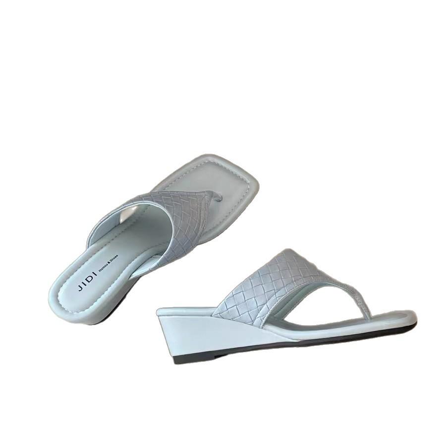 Retro silver sandals wedge flip-flops 2025 summer new design sense niche fashion toe sandals women's shoes