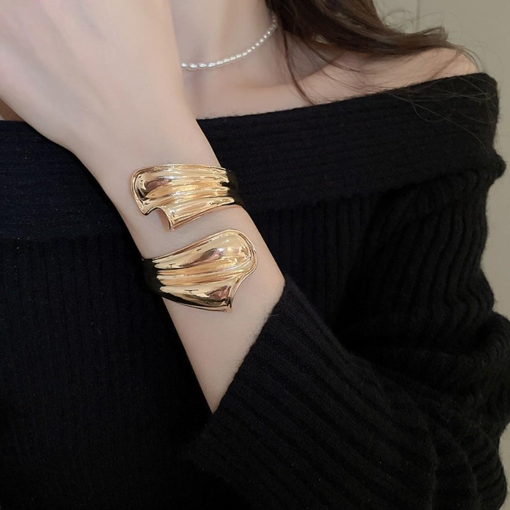 Ribbon Shaped Zinc Zinc Alloy Wide Opening Bangle Metal Retro Hand Ring Irregular Wide Bracelet  Gift