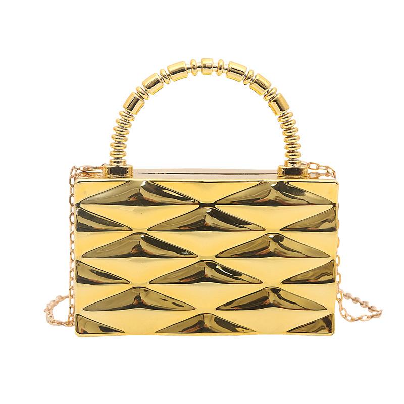 

Metal chain transparent acrylic bag, new portable dinner bag, fashionable versatile messenger shoulder bag.