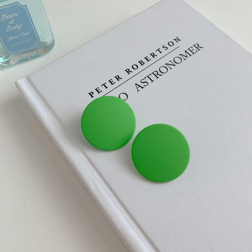 Trendy geometrické matné akrylové náušnice v barvách bonbónů