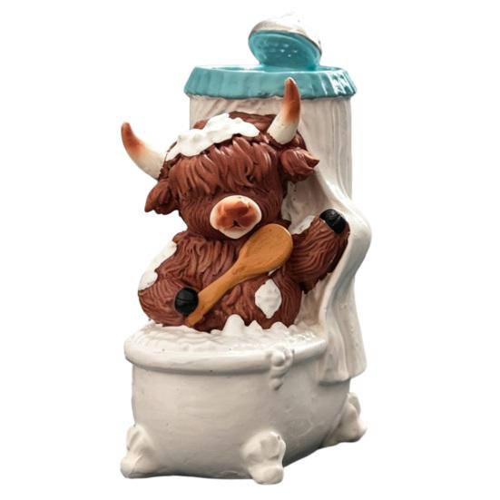 Resin Animal Statue Highland Cow Bathroom Figurine, Scottish Calf Bathing Statue, Funny Unique Home Decor Farmhouse Ornament for Office Tiered