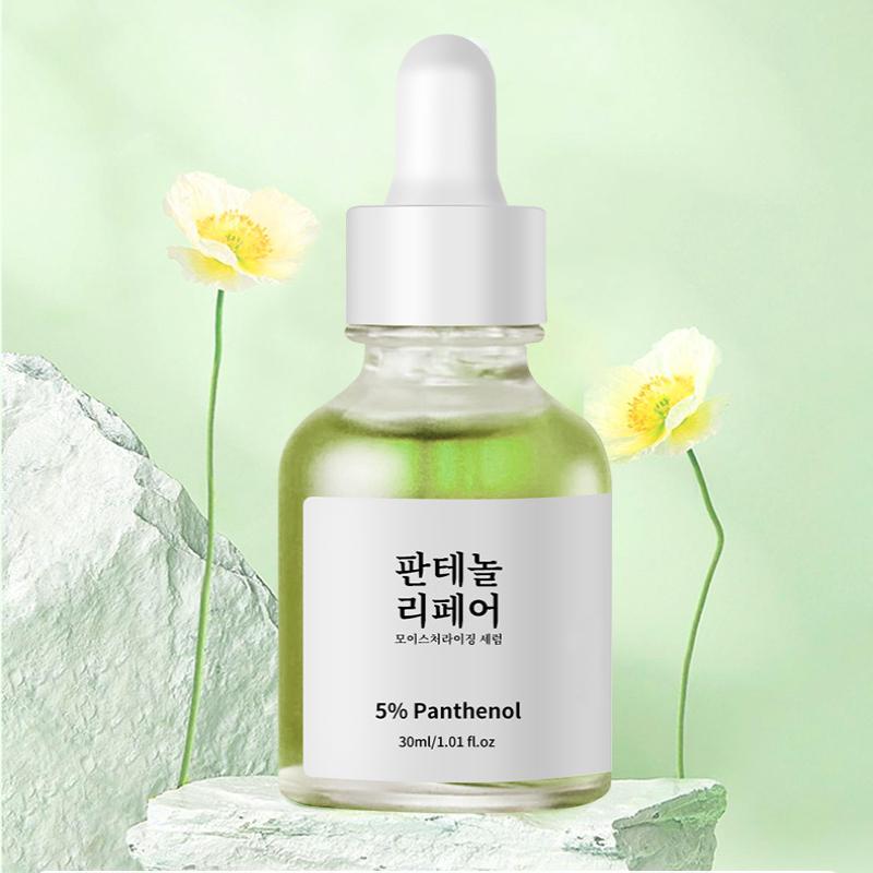 Sérum hydratant au panthénol pour une peau plus lumineuse et lisse. Soin du visage à l'acide hyaluronique. Essence pour le visage.