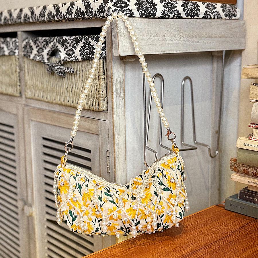 Women s Shoulder Bag Fashion Embroidered handmade pearls Purse Crossbody Bag with Chain Strap Elegant Clutch Handbag жёлтый