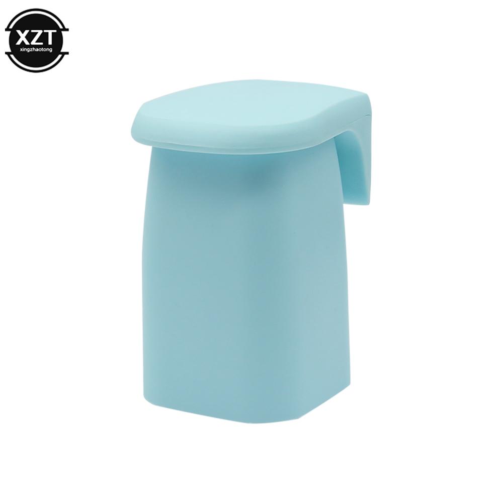 

Creative New Magnetic Suction Mouthwash Cup Wall-mounted Toothbrush Rack Brushing Cup Home Bathroom Supplies синій