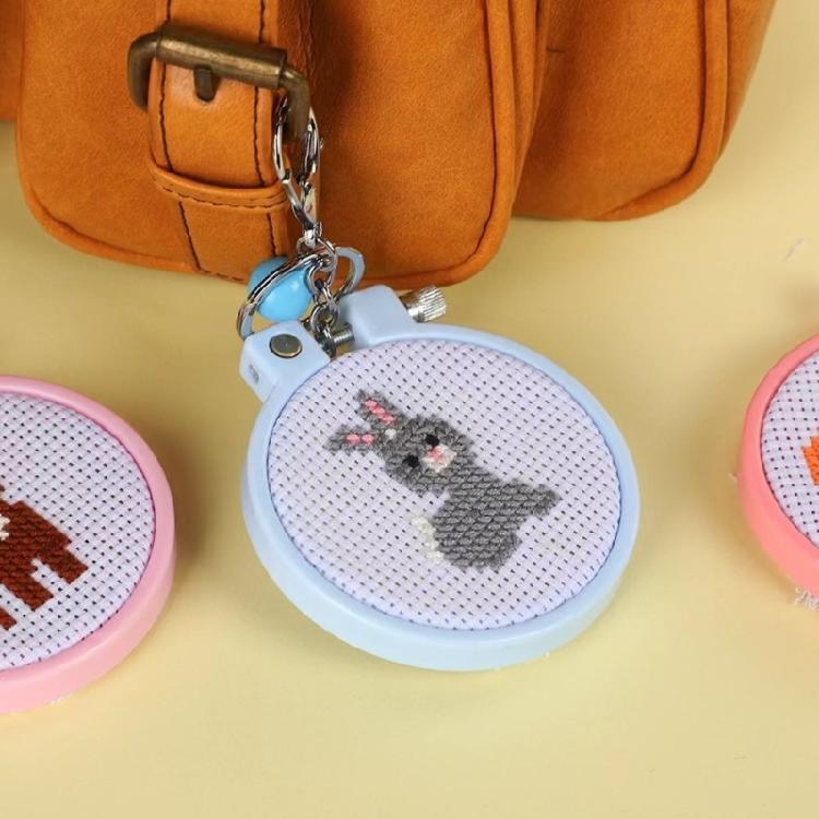 Cross Stitches Sewing Kits Embroidery Stitches Starter Kits with Embroidery Hoop