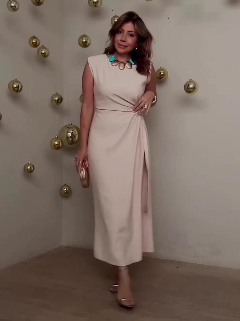 Women's Sleeveless Slimming Long Dress, Solid Color, Round Neck, Temperament Style, New for 2026