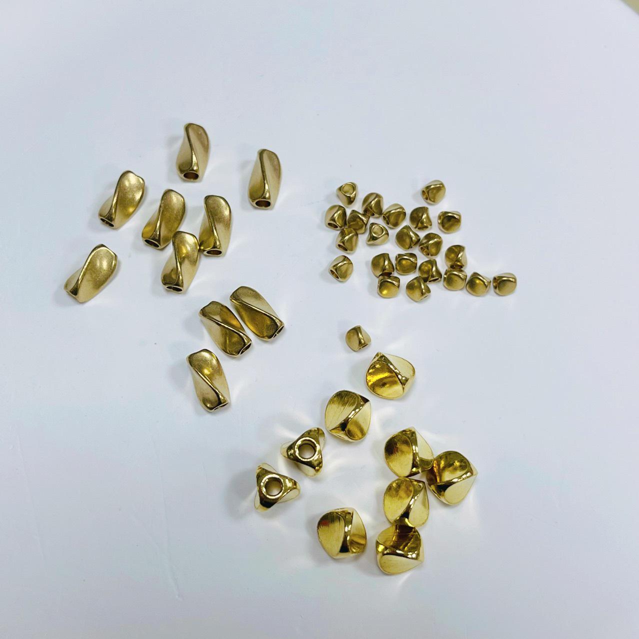 

Медные витые разделительные бусины для браслетов, ожерелий, шармов и серег 3x3mm, 100 pcs