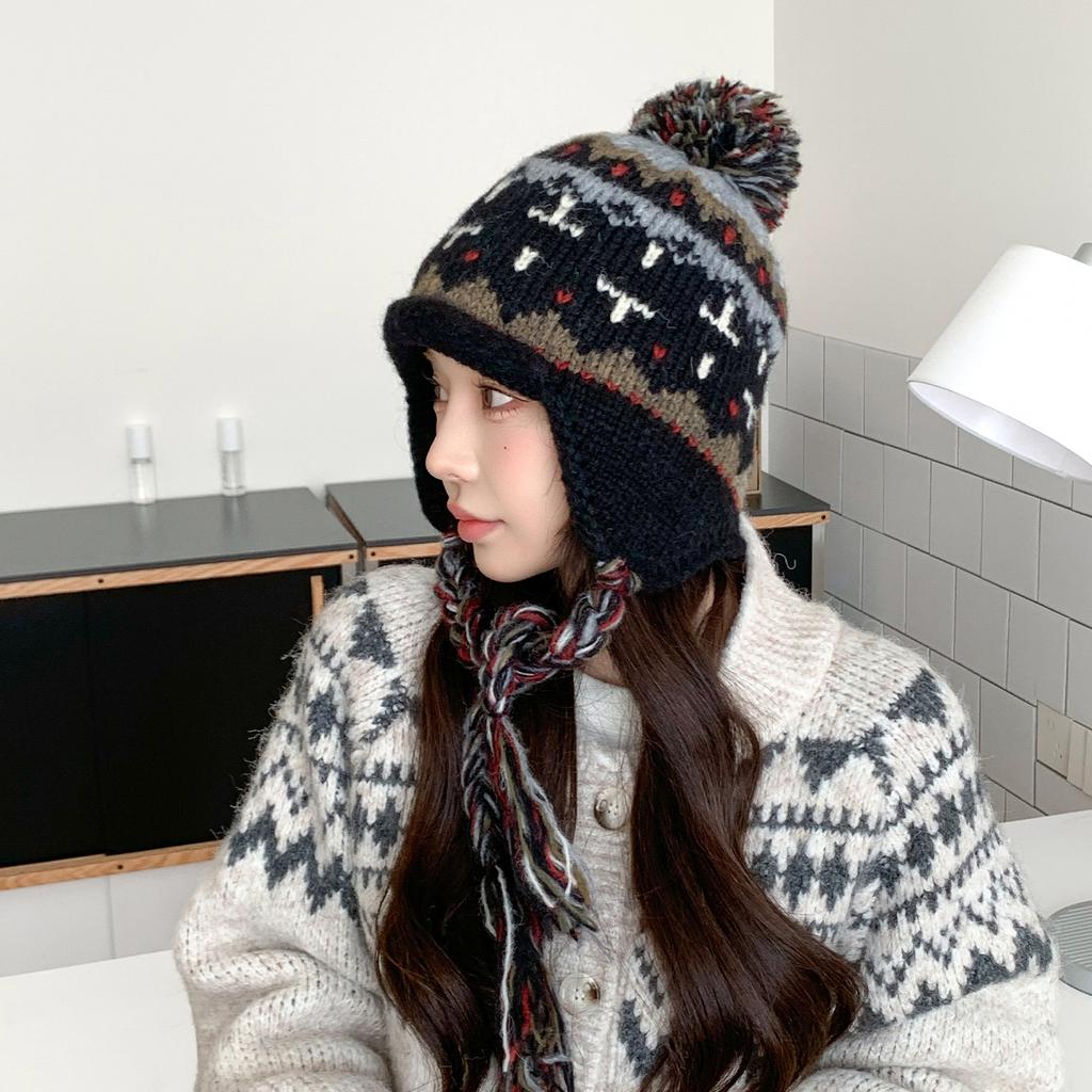 Ethnic Style Contrasting Color Pullover Wool Hat Women'S Winter Warm Ear Protection Knitted Hat Cold Bag Head Lei Feng Hat
