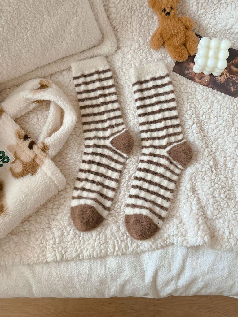 Australian Velvet Coffee Socks Winter Thickened Warm Plush Medium Tube Socks Sweet Girl Sleep Confinement Socks