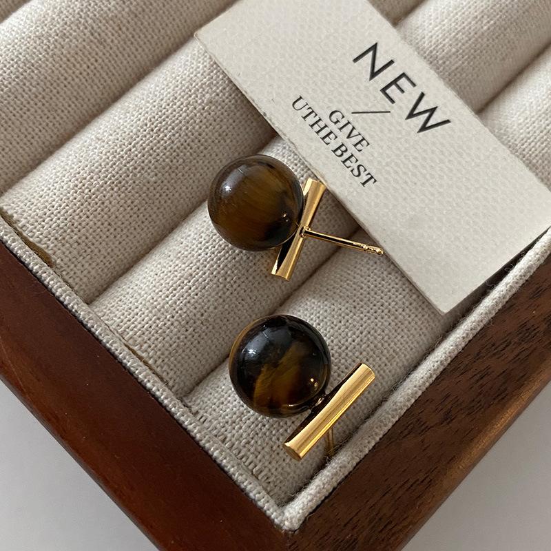 Autumn And Winter Shijia Pearl Earrings, Coffee Color Maillard Earrings, Niche Retro Temperament, Versatile Foreign Style, Advanced Sense Earrings
