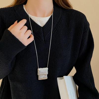 Wisiorek z torby tkanej Długi naszyjnik dla kobiet Dziewczyn Niszowa osobowość Unikalny uniwersalny naszyjnik Łańcuch swetra Prezenty