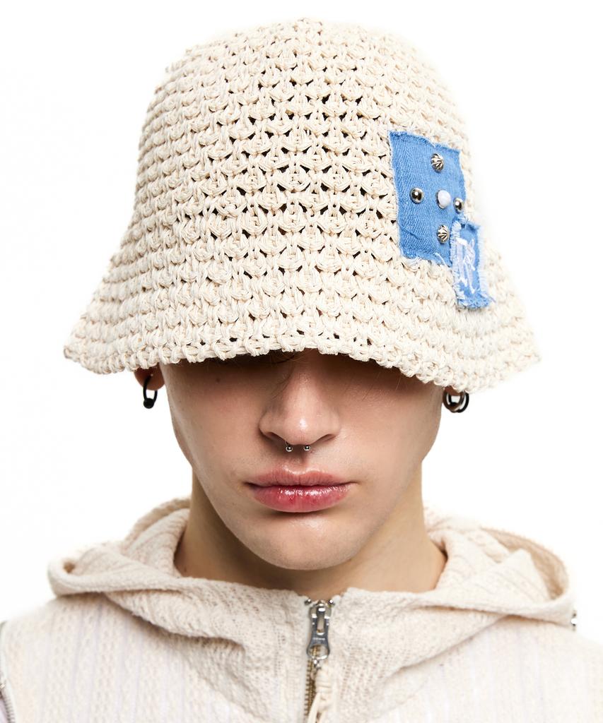 Aleseueseussi Rivet Patched Knit Bucket Hat - Ivory