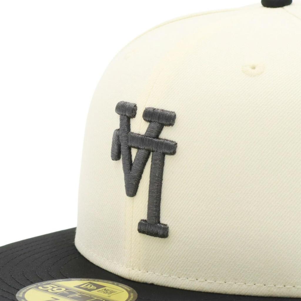 New Era 59FIFTY Los Angeles Dodgers ONSPOTZ LA 7 59Fifty Up Side Down Side MLB Los Angeles Dodgers Cap, Exclusive, Chrome/Satin Black, 1/8 Scale,