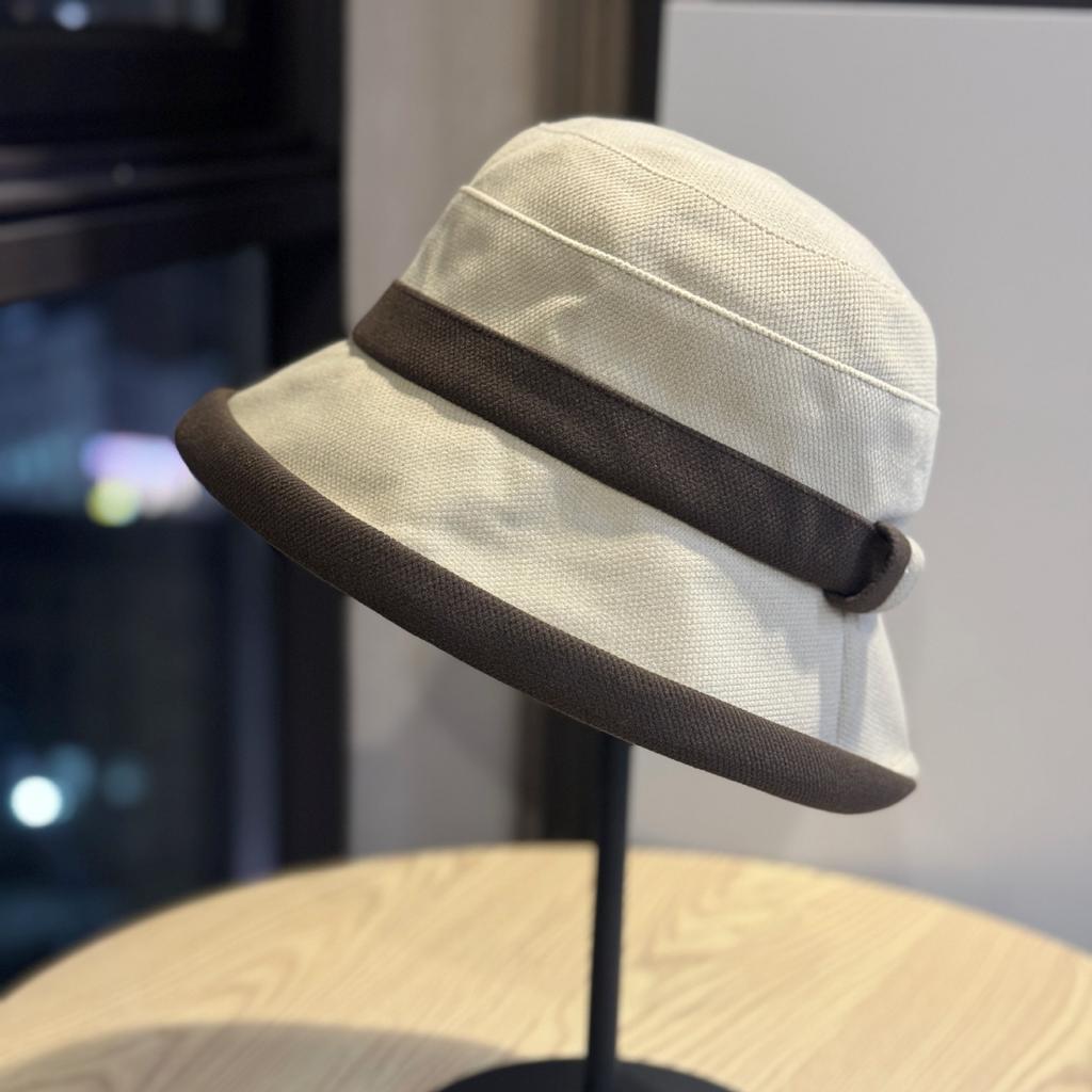 Korean Style Fashionable Casual and Versatile Mother's Basin Hat To Keep Warm and High End Showing A Small Face