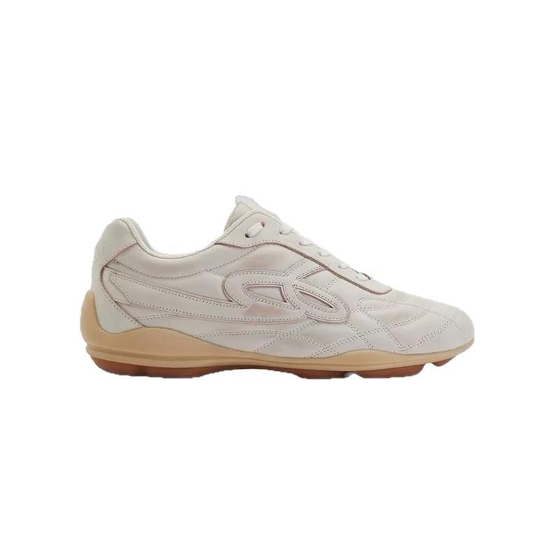Bai Jingting has the same retro and old lace-up thick-soled German training shoes, round head casual sports shoes, heightening versatile little white