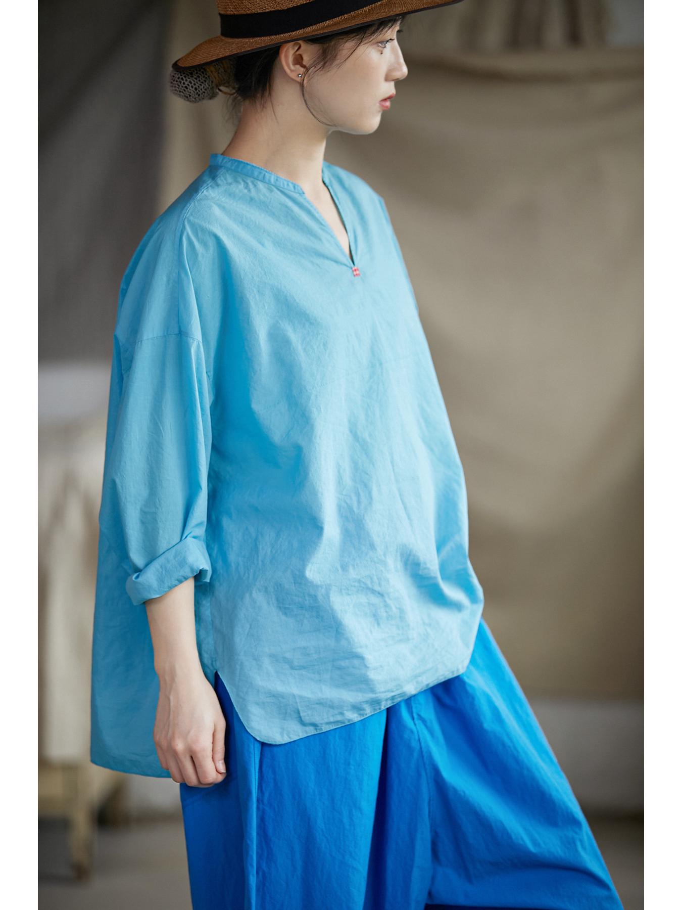 

Summer Artistic Retro Women s Sky Blue Cotton Pullover Shirt Large небо синє кольору