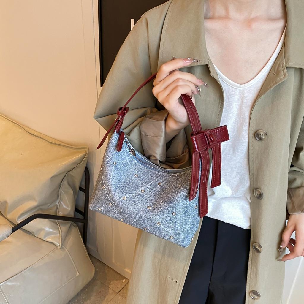 Underarm Bag - Women's Summer Commuting Shoulder Bag with A Crossbody Strap, Tote Style