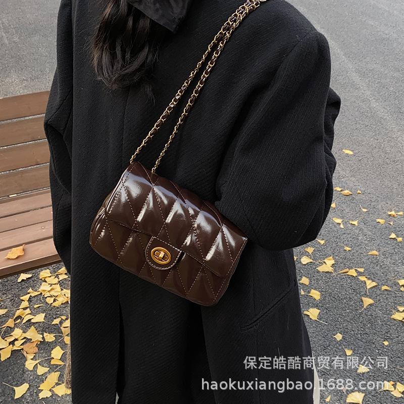 Premium niche small fragrant wind rhombus chain bag women's 2025 autumn and winter new red chain shoulder messenger bag