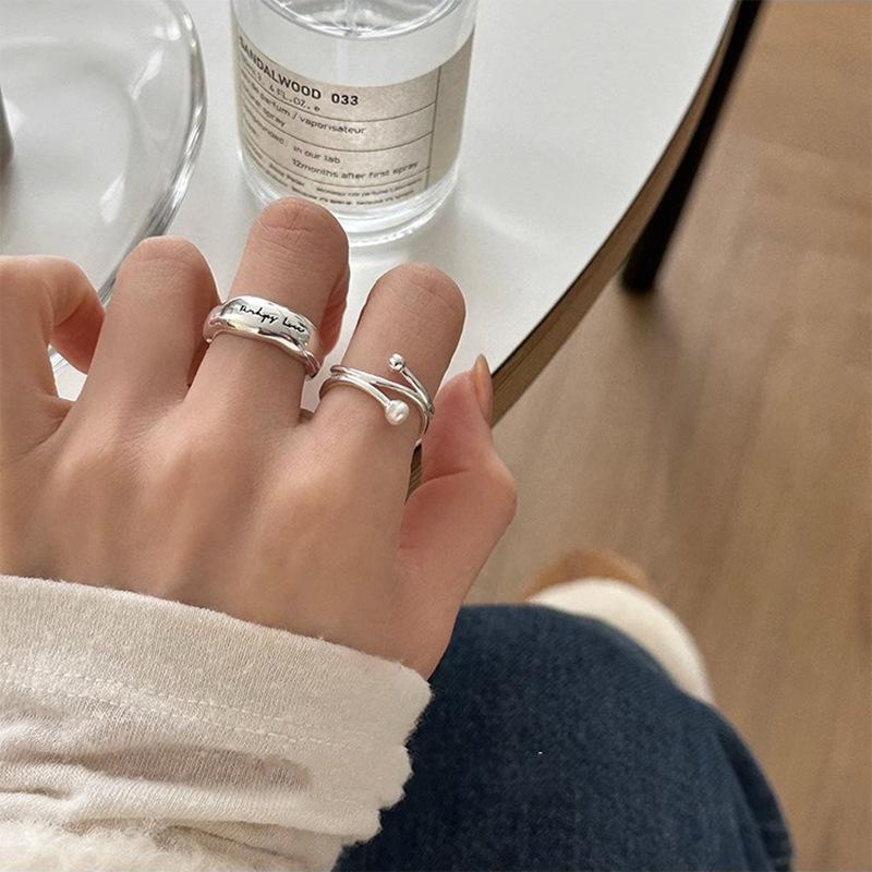 Pearl Minimalist Fashionable Ring For Women Sophisticated Geometric Copper Design