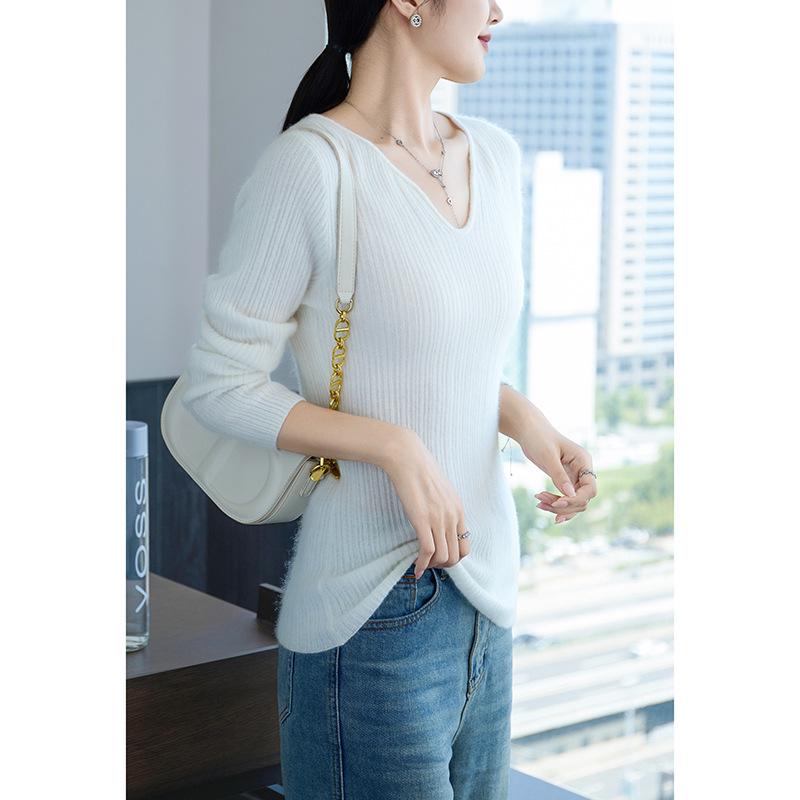 2026 Women's V-neck Cashmere Sweater: Autumn/Winter Long Sleeve Knitwear, Slimming Solid Color Base Layer.