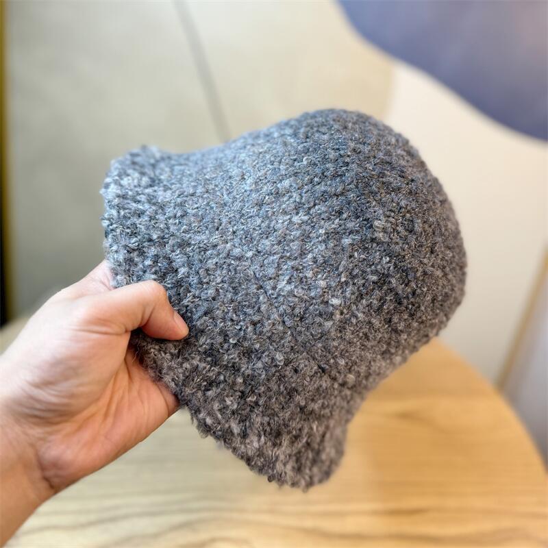 Farbverlauf gestrickte Wollmütze Damen Herbst und Winter vielseitige Beckenmütze Retro warm Fischerhut