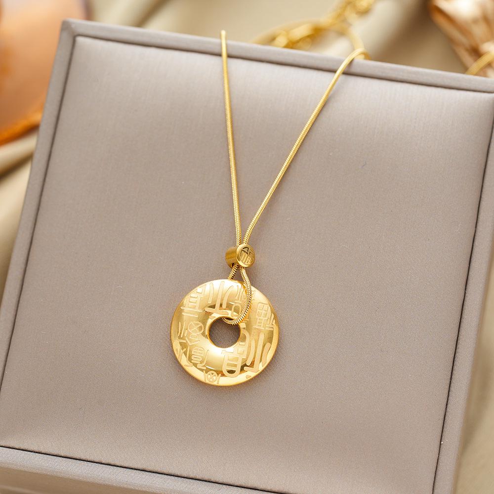 Exquisite 18K Gold-Plated Titanium Steel Necklace - Women's Clavicle Chain Jewelry, Fade-Resistant