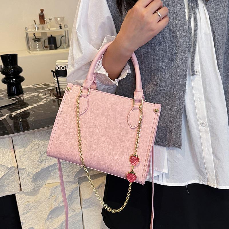 New Women's Bag Lazy Style Commuter Large Capacity Tote Bag Texture Fashionable Shoulder Messenger Chain Bag