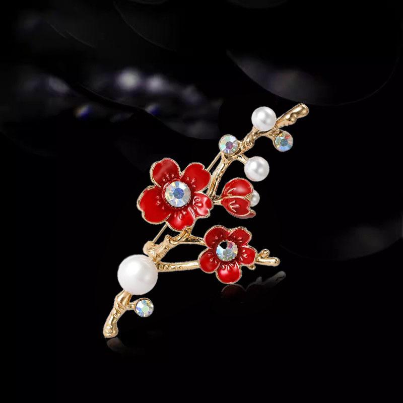 New Retro Enamel Plum Blossom Brooch Temperament Pearl Brooch Niche Pin Suit Accessories