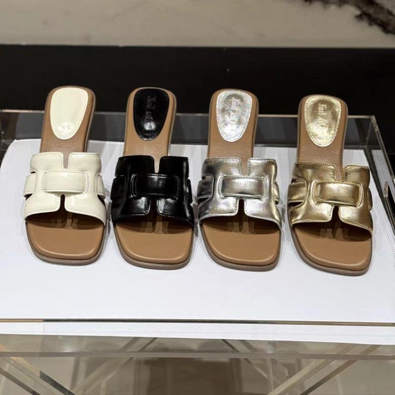 Fashion French Low-heeled Flip-flops for Women To Wear In Summer 2025, Paired with A Skirt for A Stylish and Elegant Woven Flip-flops