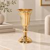 Vases trompettes Support à fleurs Centres de table, Vases urnes avec finition dorée, Corps cannelé et base large pour présentoirs décoratifs d'intérieur