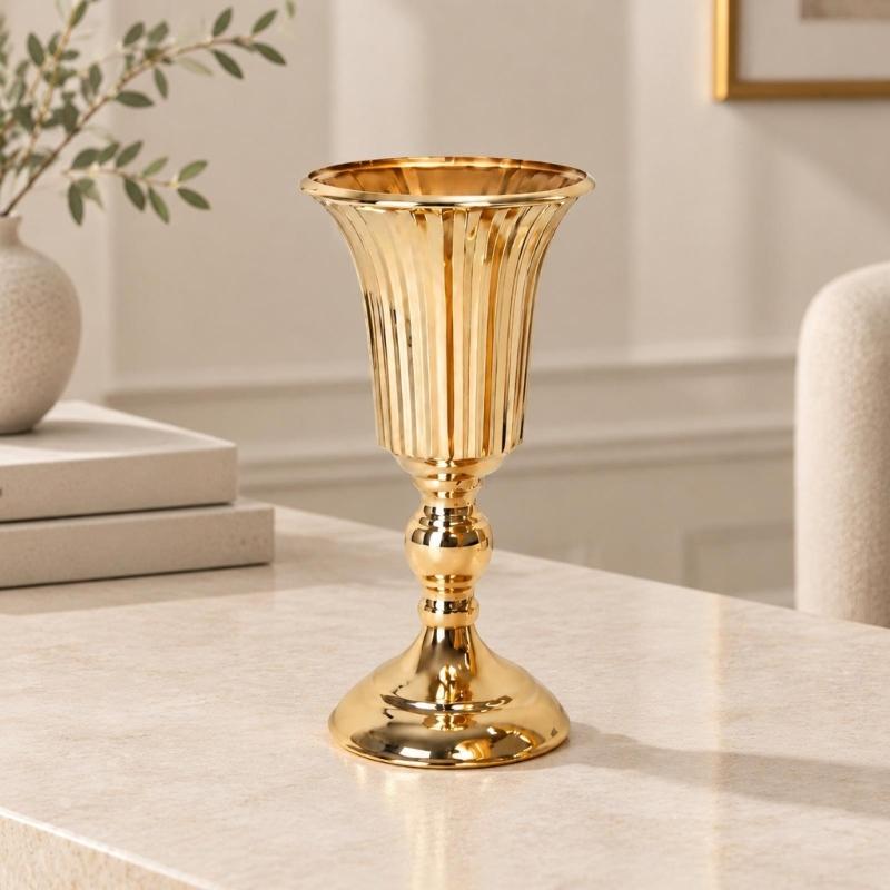 Vases trompettes Support à fleurs Centres de table, Vases urnes avec finition dorée, Corps cannelé et base large pour présentoirs décoratifs d'intérieur