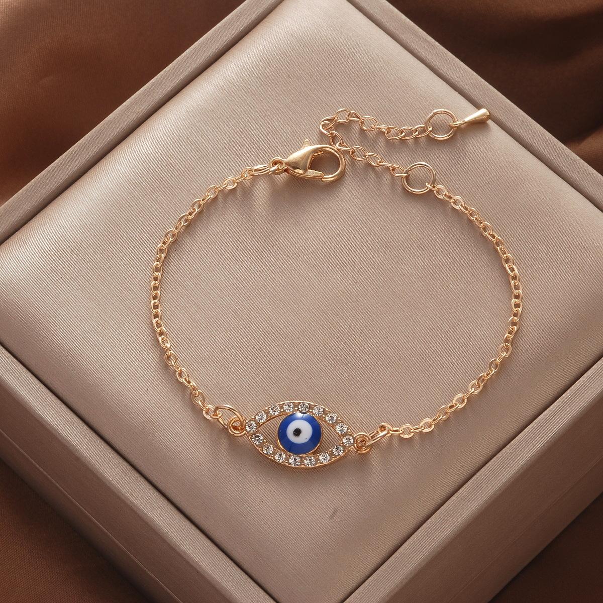 

Женский браслет из титановой стали с кристаллами «Дьявольский синий зрачок» one size