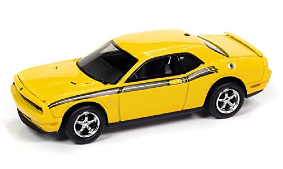 Johnny Lightning Scale Dodge Challenger 2010 in Detonator Yellow JLSP147 1/64 [Used]
