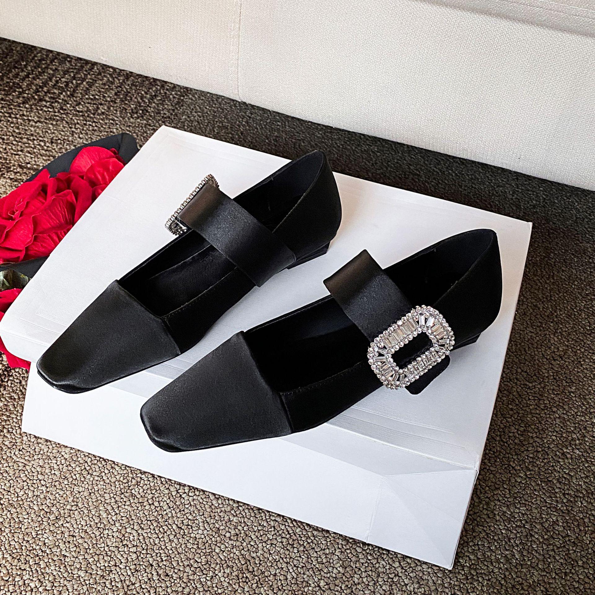 

2025 New French Square Head Shallow Mouth Single Shoes Rhinestone Word Belt Low Heel Mary Jane Shoes Women 40