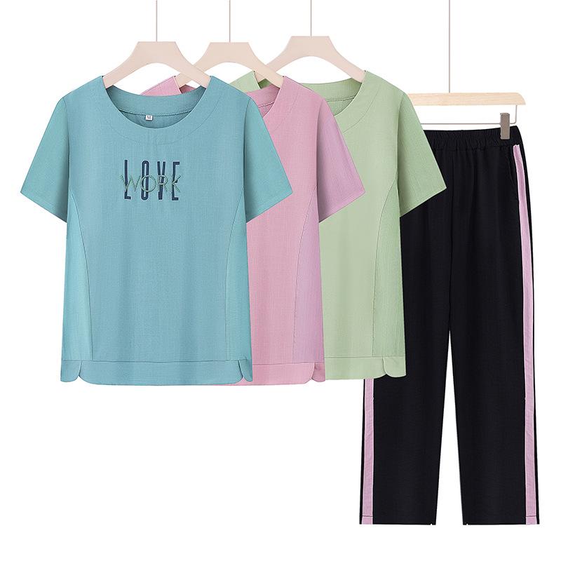 Summer Casual Sports Suit for Middle-Aged Women: Short-Sleeved T-shirt and Shorts Set